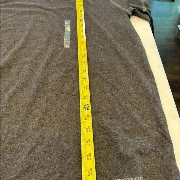 GH Bass long sleeve men’s pullover gray size L NEW - Picture 7 of 7